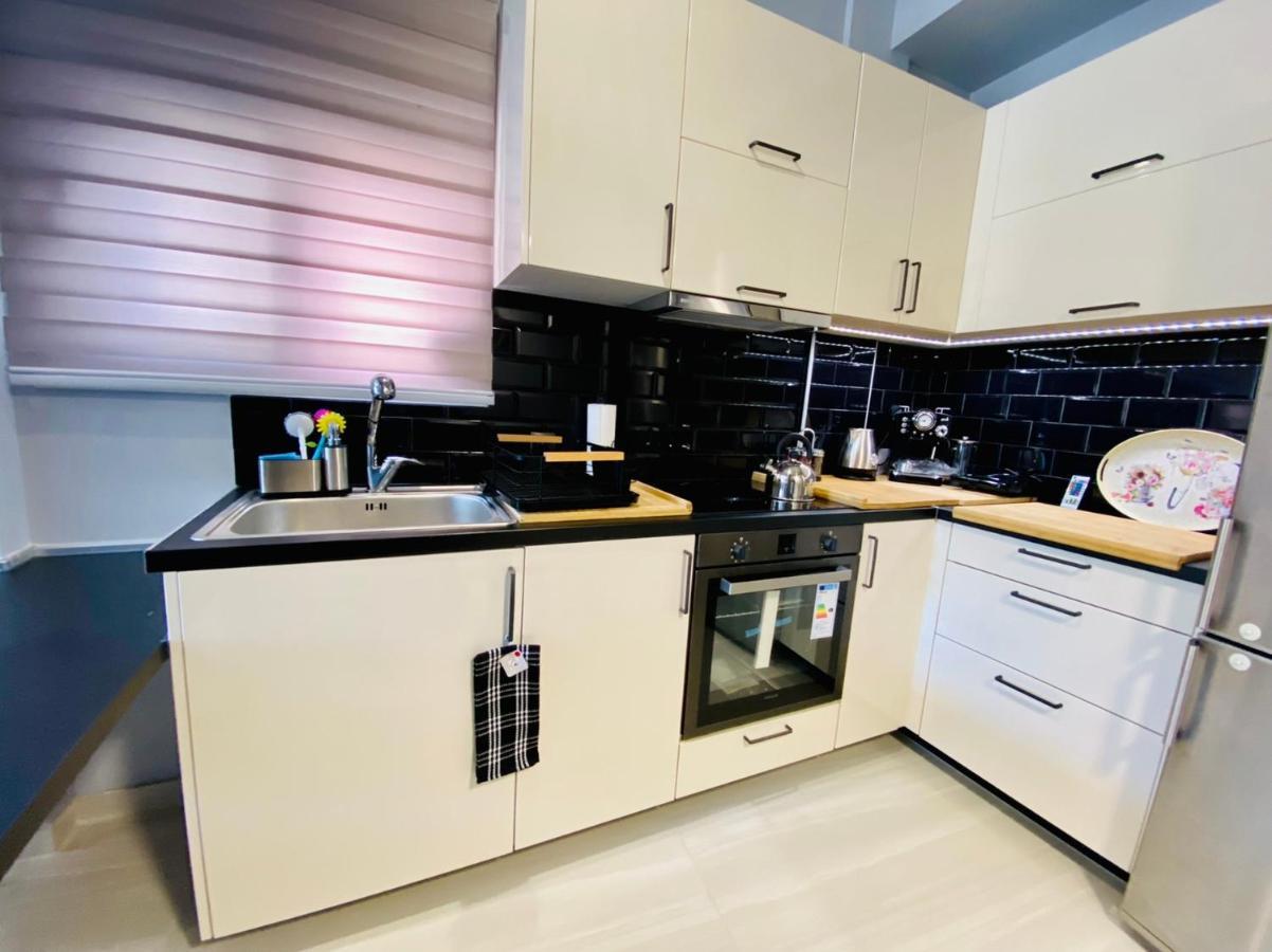 Phoenix Garden Apartments II Atena Exterior foto