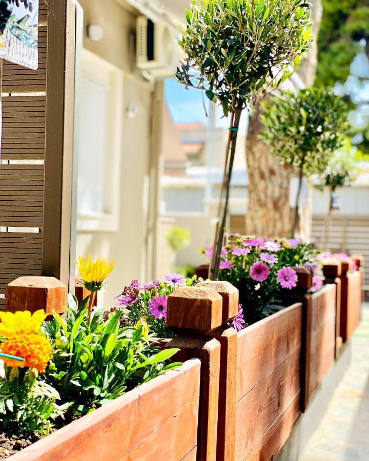 Phoenix Garden Apartments II Atena Exterior foto